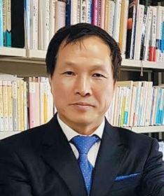 李　相哲