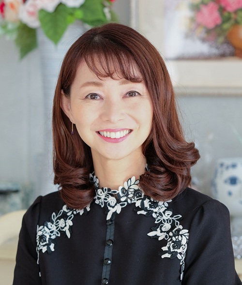 荒生　暁子